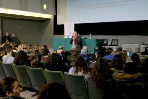 LO STATO NON E' PIU' DEBOLE DI UN GRUPPO DI DELINQUENTI